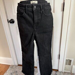 madewell | curvy kick out jeans in washed black | size 29